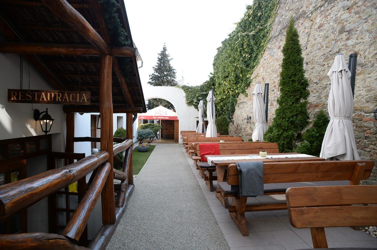 Club M.K.M. Modra Hotel Kültér fotó